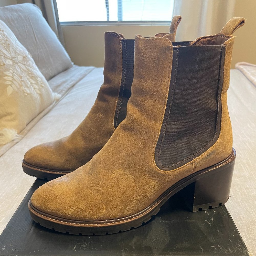Thursday Boot Co. Women's Knockout Chelsea Boot Safari Suede Size 7.5